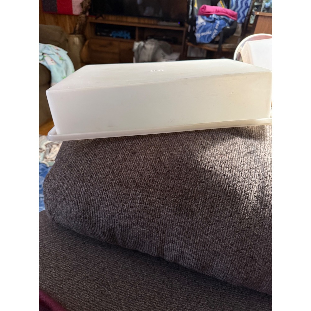 Vintage Tupperware Square Cake Taker Carrier Container Beige Lid & Base - Picture 7 of 16
